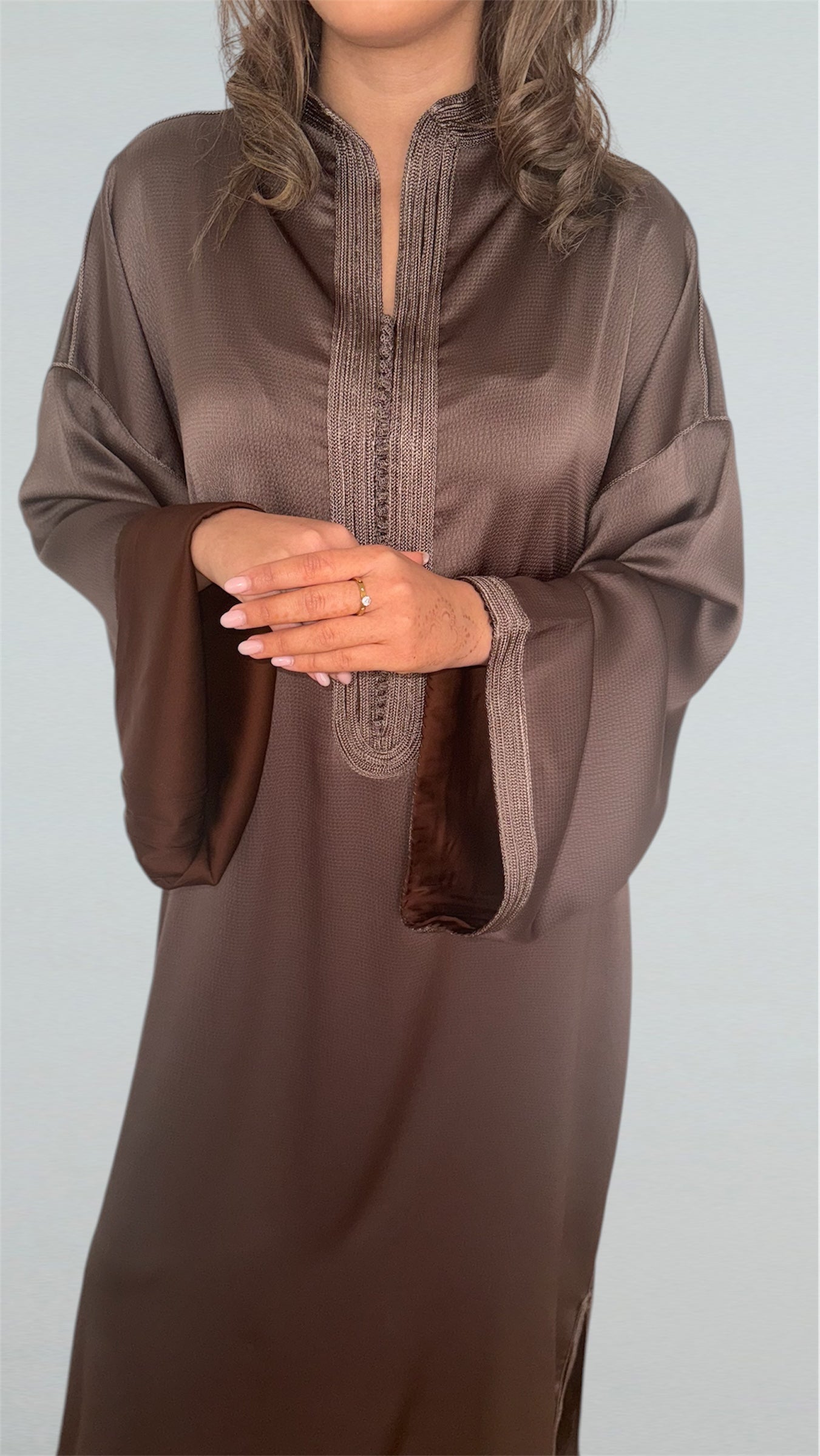 Texured Satin Kandoura - Chocolate Taupe