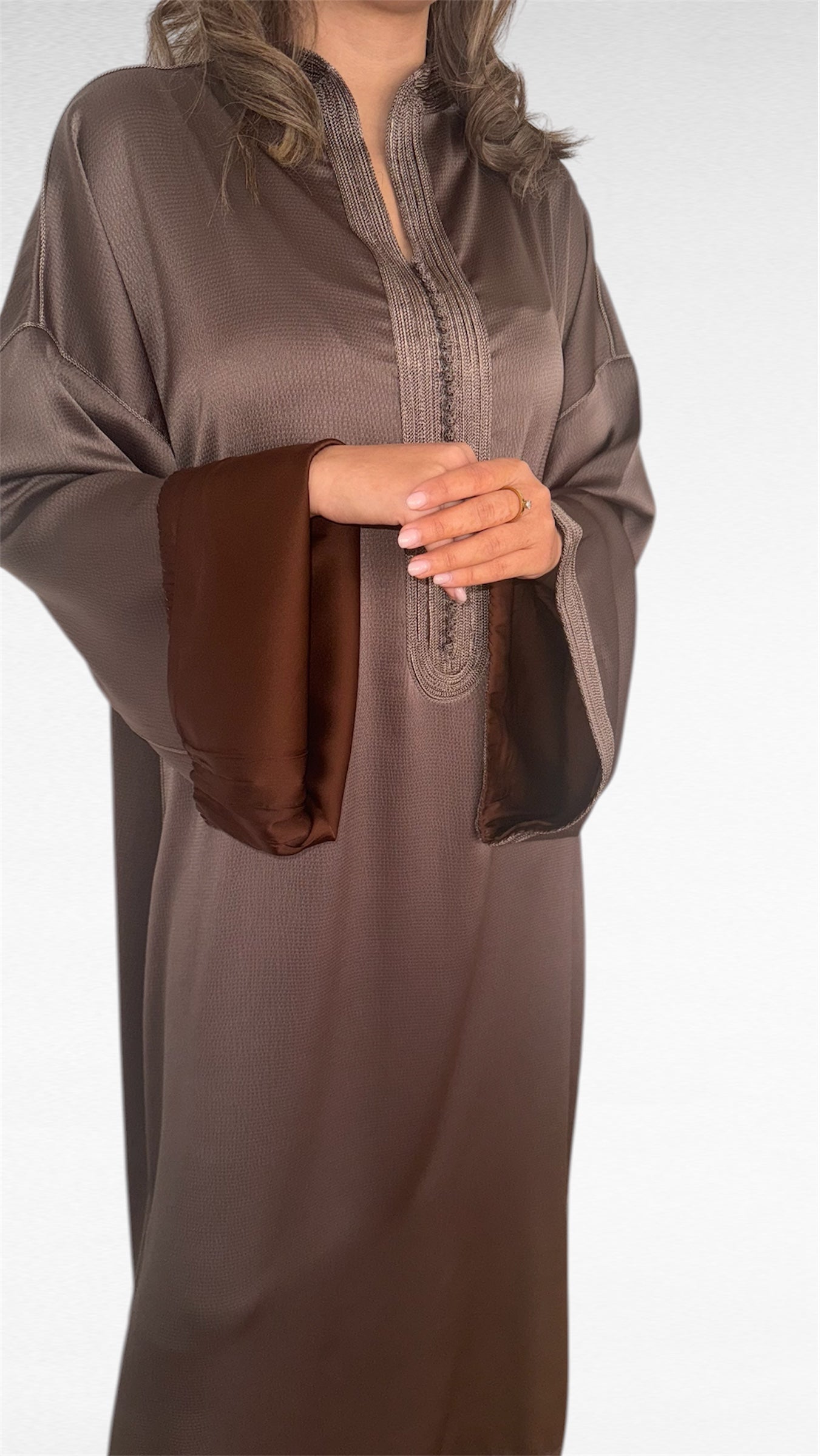Texured Satin Kandoura - Chocolate Taupe